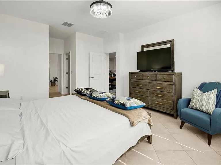 5161 Coral Reef Way — Photo 30