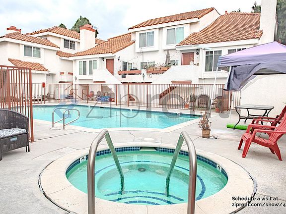 3rd image of 2740 Gramercy Ave APT 13