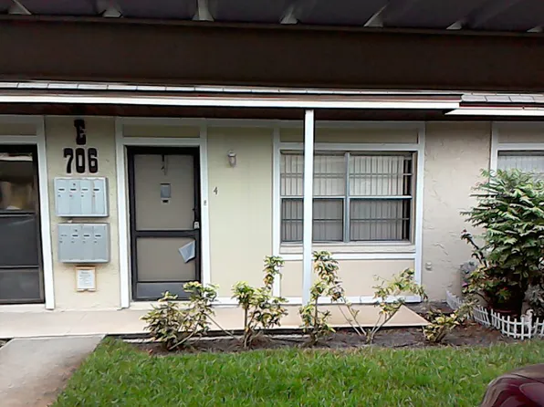 706 Green Valley Rd APT E4, Palm Harbor, FL 34683