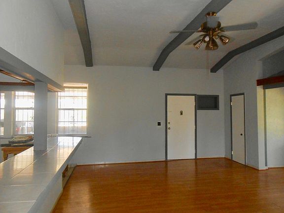 3rd image of 1818 Michigan Ave APT 6