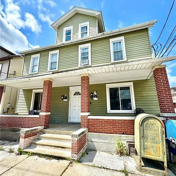 1690 Newport Ave #4 — Photo 1