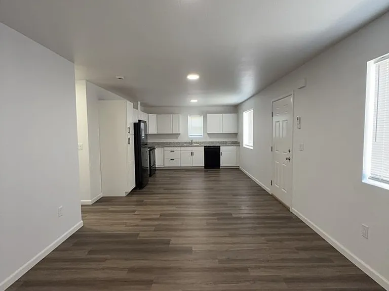 634 Colinwood Ct — Photo 3