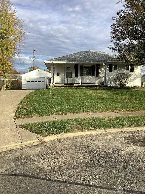 226 Cowan Pl photo 1