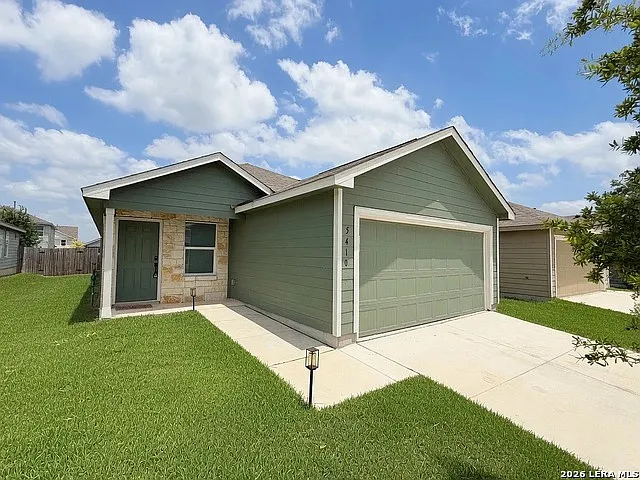 4 bed, 2.0 bath, 1635 sqft, $1,875 — Photo 1