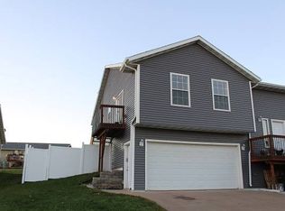 312 Redruth Dr, Dodgeville, WI 53533