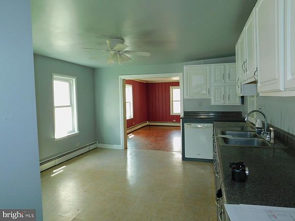 5th image of 354 Cypress St