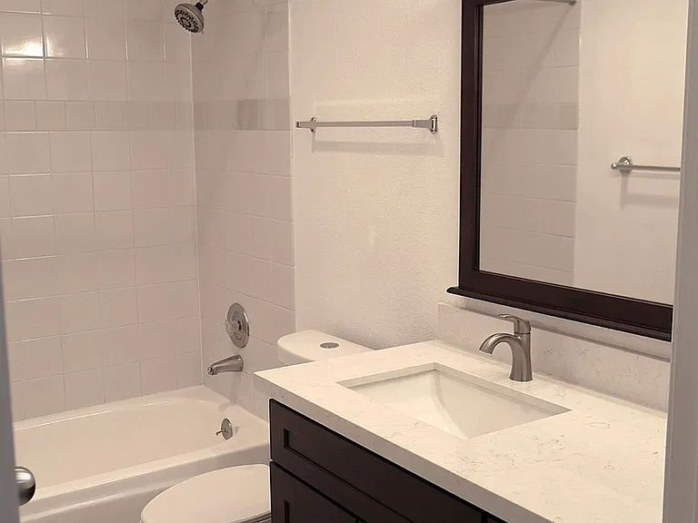 10520 NE 32nd Pl #J204 — Photo 7