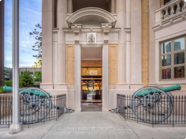 426 University Ave #2703, Toronto, ON M5G 1S9