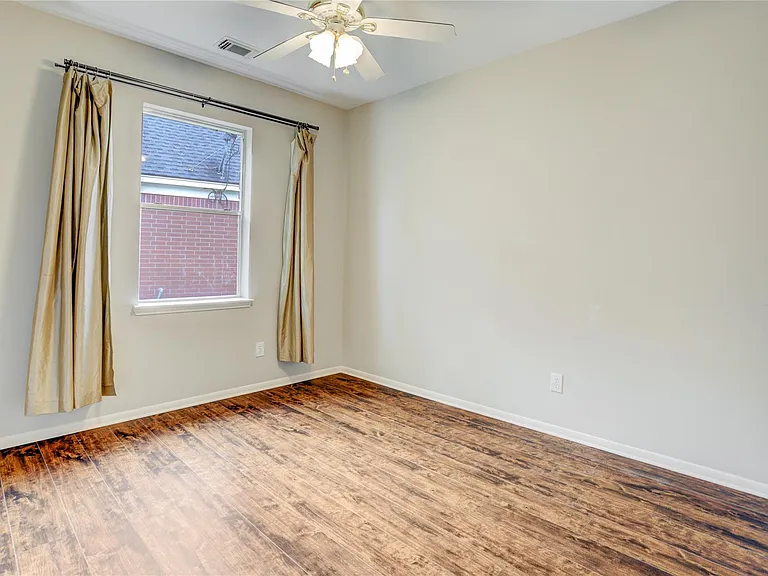 35 Tranquil Glade Pl — Photo 21