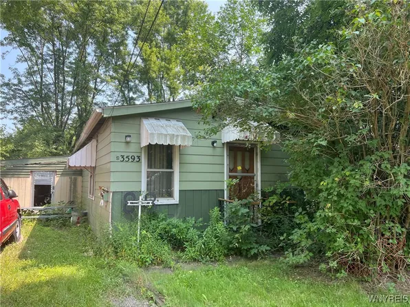 3593 Grafton Ave, Blasdell, NY 14219