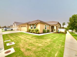 14700 Yellow Lupine Dr, Bakersfield, CA