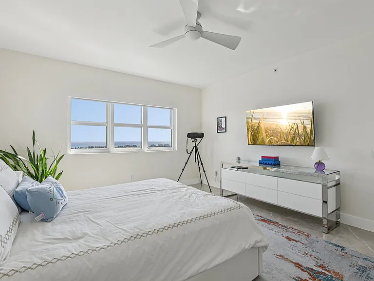 2640 Lake Shore Dr #2312 — Photo 32