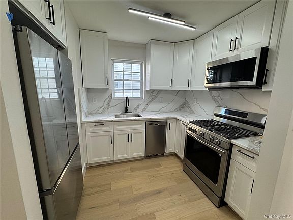 5th image of 17453 128th Avenue