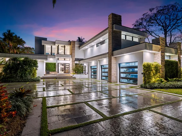 1080 Lake Drive, Delray Beach, FL 33444