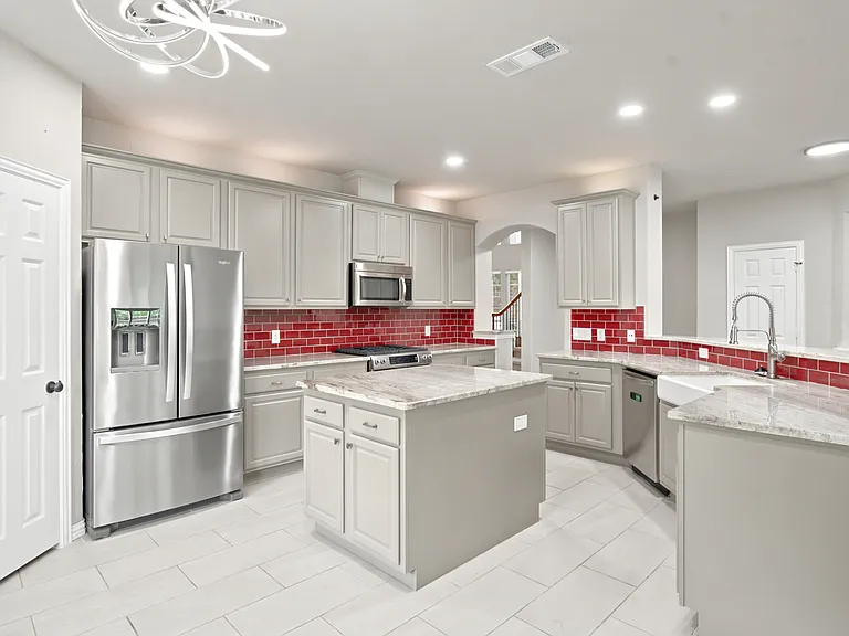 362 Spring Meadow Dr — Photo 6