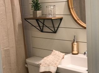 329 Geneva Ave N APT 205, Oakdale, MN 55128