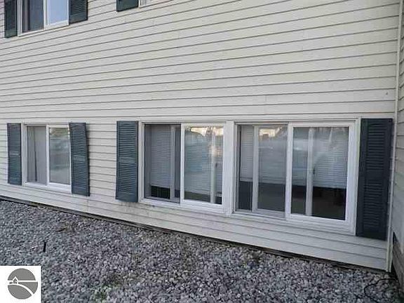 2nd image of 3804 Vale Dr Building 17