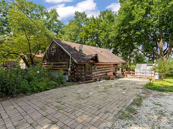 2nd image of 6282 Macs Rd
