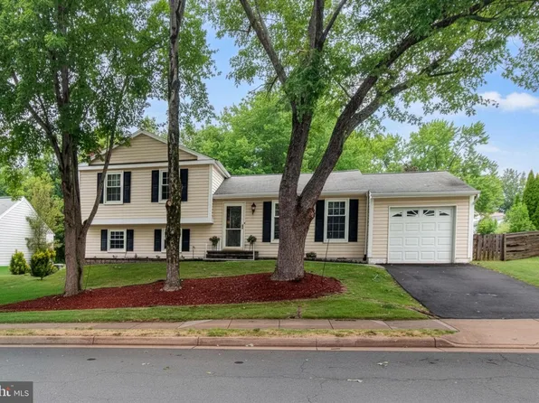 13626 Old Dairy Rd, Herndon, VA 20171