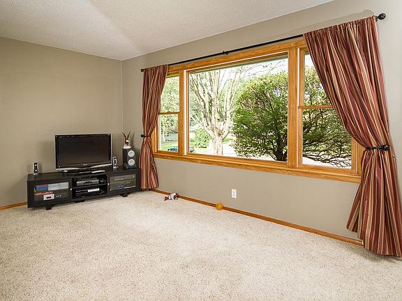 2nd image of 8521 Haeg Dr