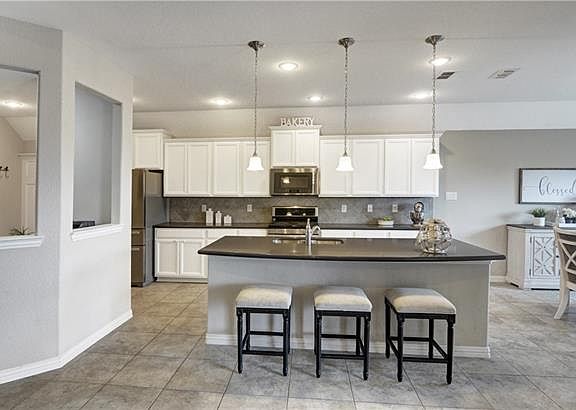 4th image of 1932 Brahorn Ln