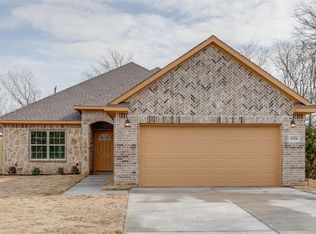 1526 Avenue C, Grand Prairie, TX 75051