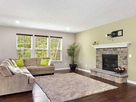 5th image of 12681 Edgeview Ln