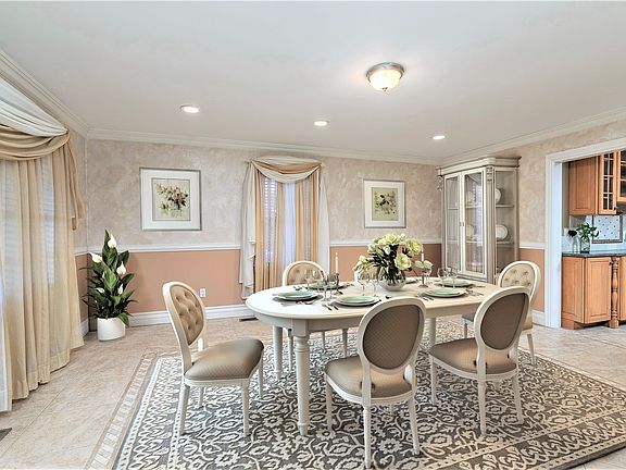 Dining Room (virtual stage)