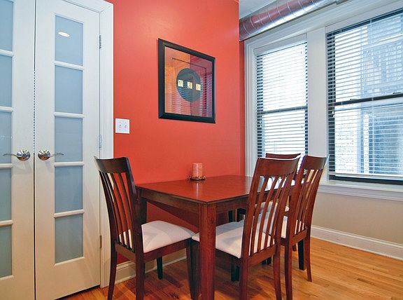 4th image of 1510 W Cornelia Ave #2