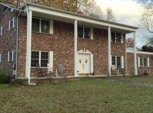 606 Timbercrest Dr, Clinton, TN 37716