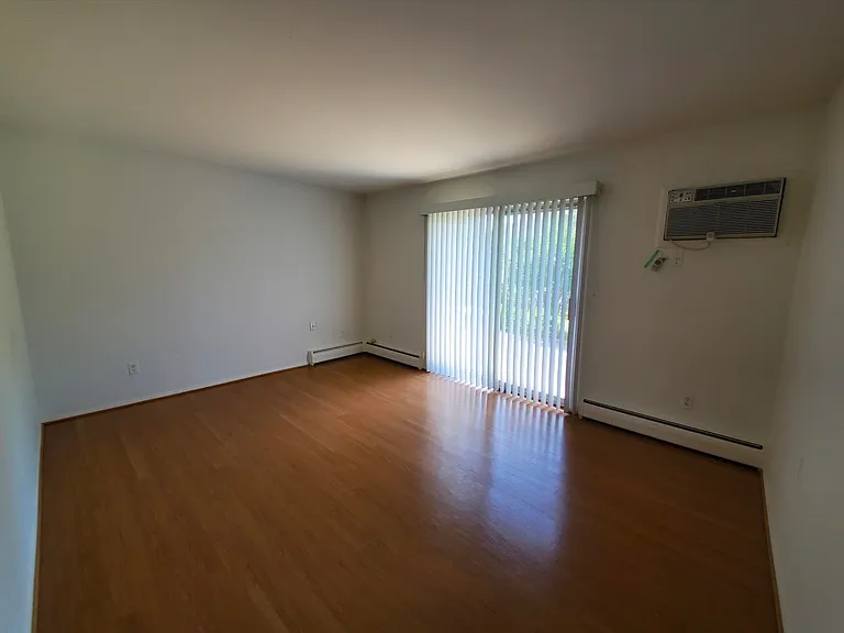 22000 Beck Rd — Photo 15
