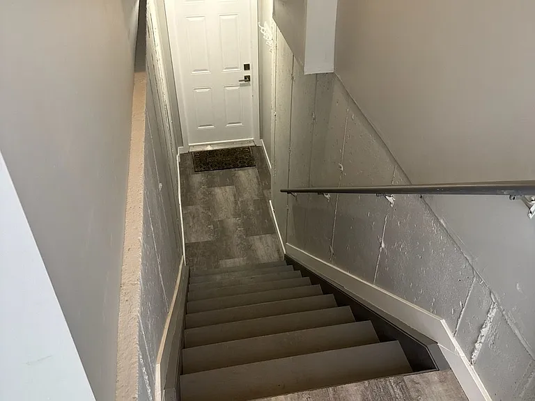 348 Springbrook Ave #BASEMENT — Photo 2