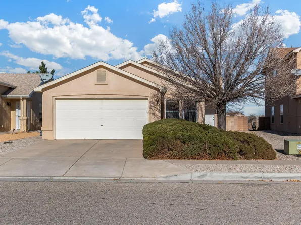 6139 Bisbee Pl NW, Albuquerque, NM 87114
