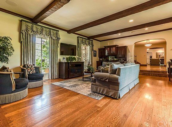 5th image of 816 Pomello Dr