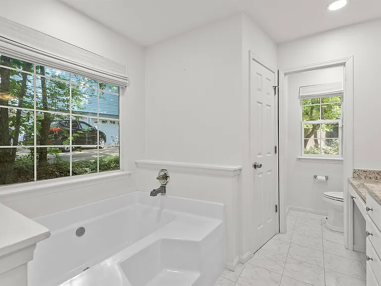 3560 Great Oak Ln — Photo 25