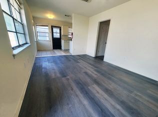 6209 Cavalcade St APT B, Houston, TX 77026