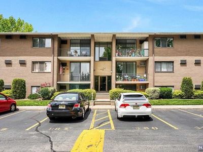 464 Liberty St APT 107B, Little Ferry, NJ, 07643