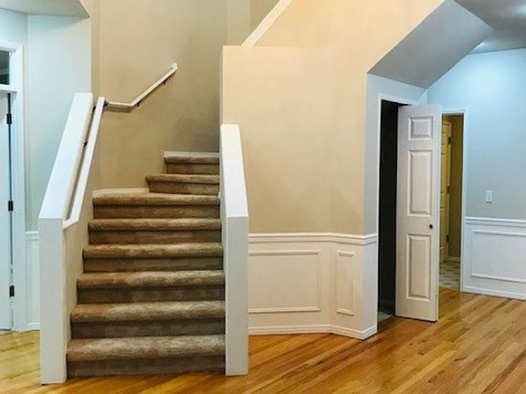 5th image of 23105 SE 27th Way