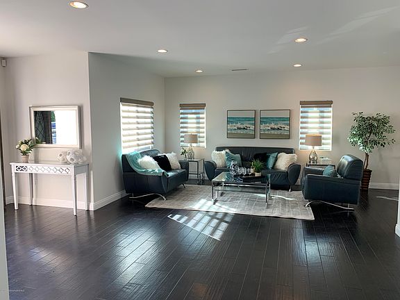2nd image of 2625 1/2 Prospect Ave