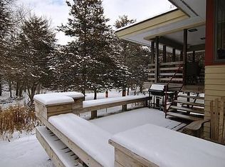 212 Woodridge Dr, Cannon Falls, MN 55009