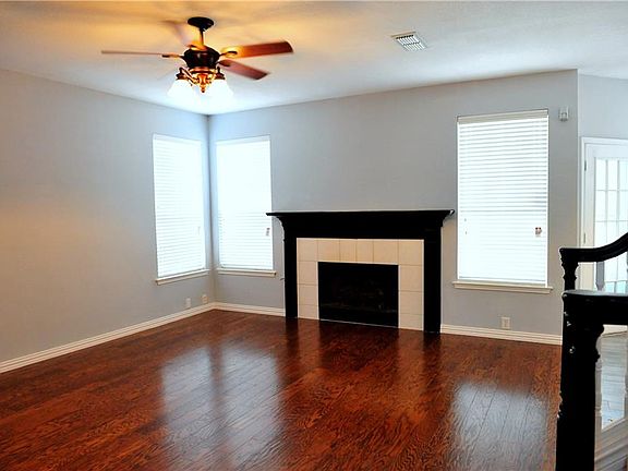 3rd image of 5311 Shadow Glen Dr