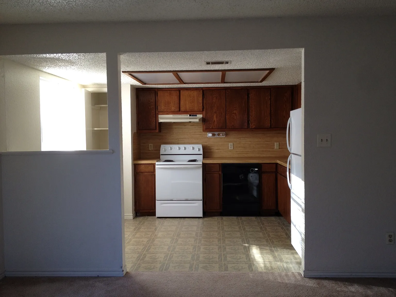 232 Craddock Ave - 232 — Photo 4