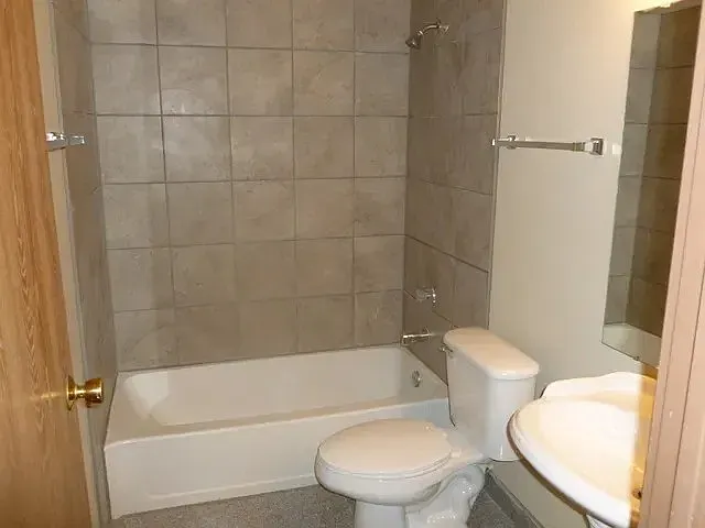 2278 Century Point Ln #F — Photo 7