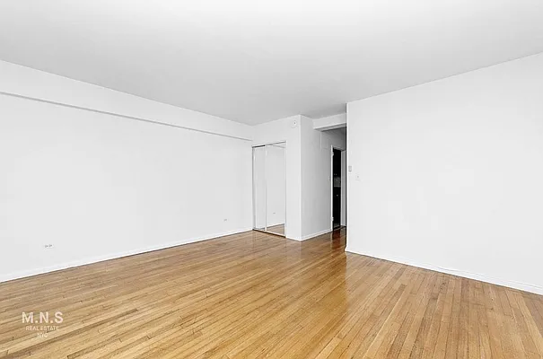 Rented by MNS | media 2