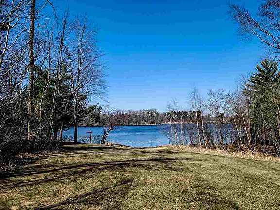 4th image of 201 Blue Heron Ln