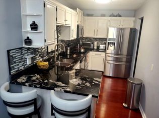 731 145th St E, Burnsville, MN 55337