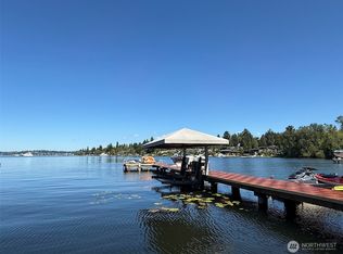 3216 Hunts Point Rd, Bellevue, WA 98004