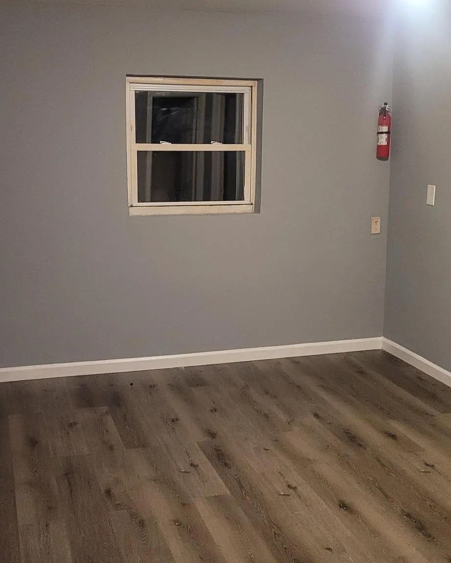 3 bed, 1000 sqft, $2,400 — Photo 4