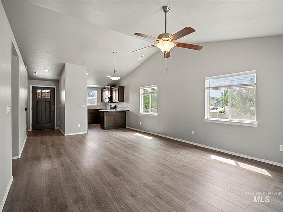 3rd image of 745 Baron Lakes Ave