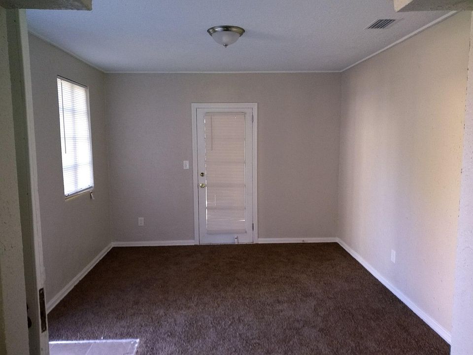 2nd image of 138 W 18th St
